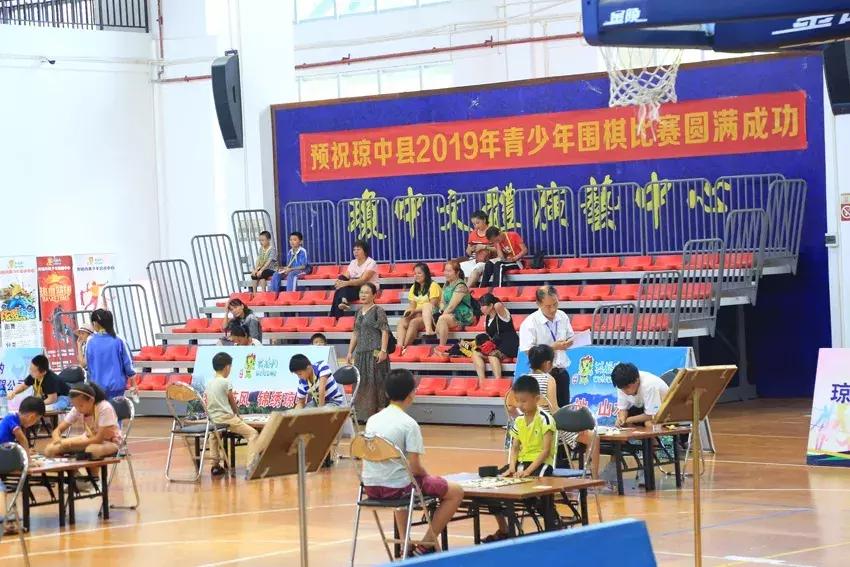 最新围棋比赛视频，棋局中的自信与成就感之源展现精彩对决！