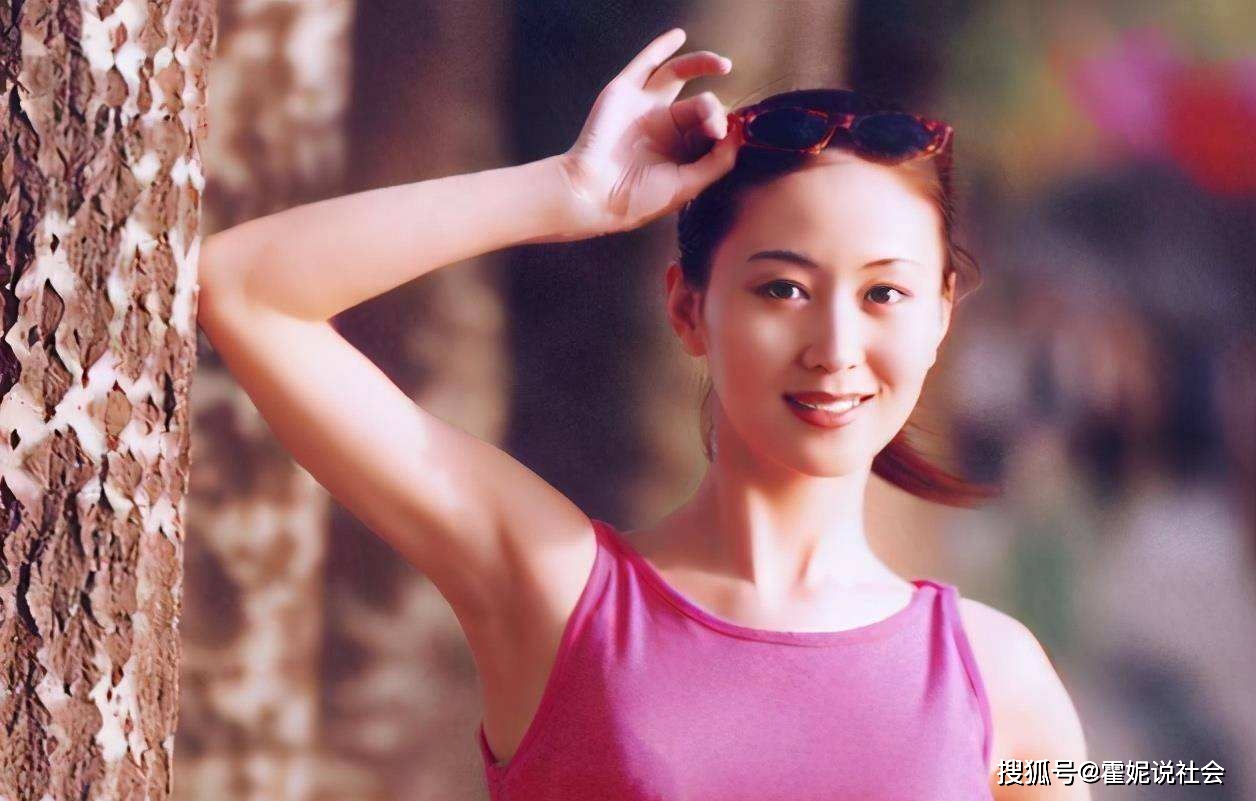 陈丽佳人体专缉，温馨日常与友情纽带展现的绝妙风采